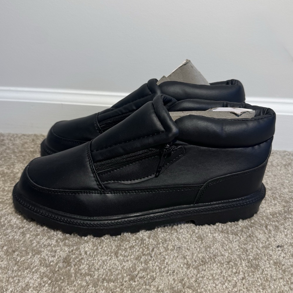 Women's Size 8 Waterproof Snow Boots w/ Ice Grippers Faux Fur Lined Black Zipper